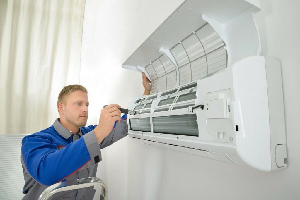 Técnicos y compañías de aire acondicionado para instalaciones y reparaciones
