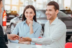 Renta de carros cerca de mi: Costos y requisitos